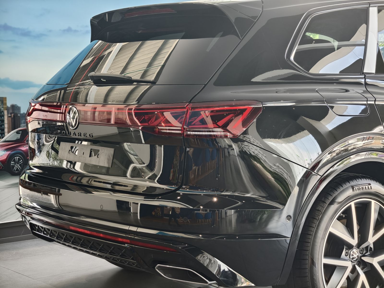 duoi xe volkswagen touareg